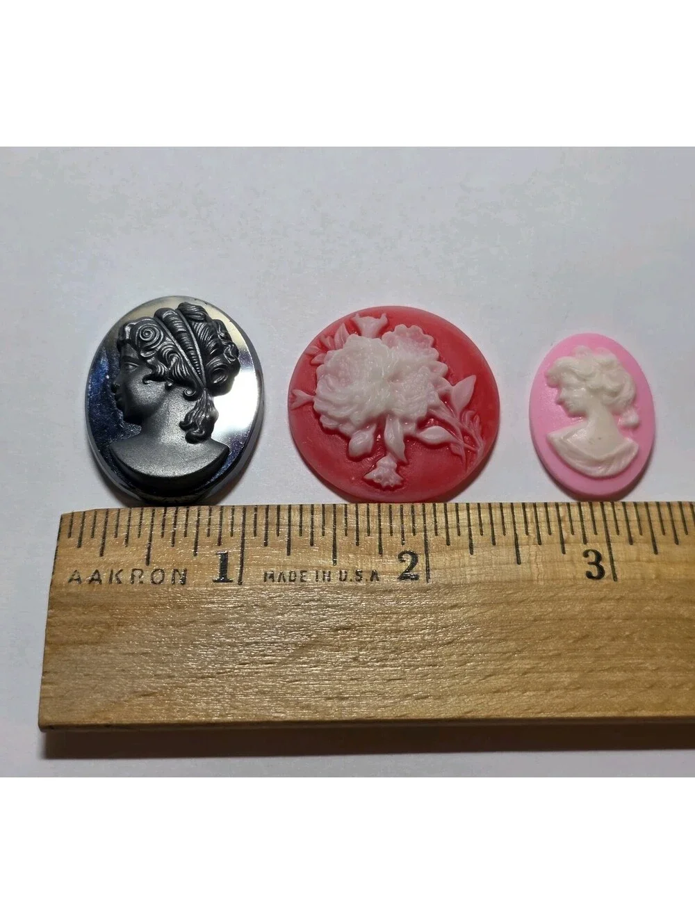 Lot of 9 Vintage Style Resin Cameo Cabochons Floral Lady Butterfly Mixed EUC